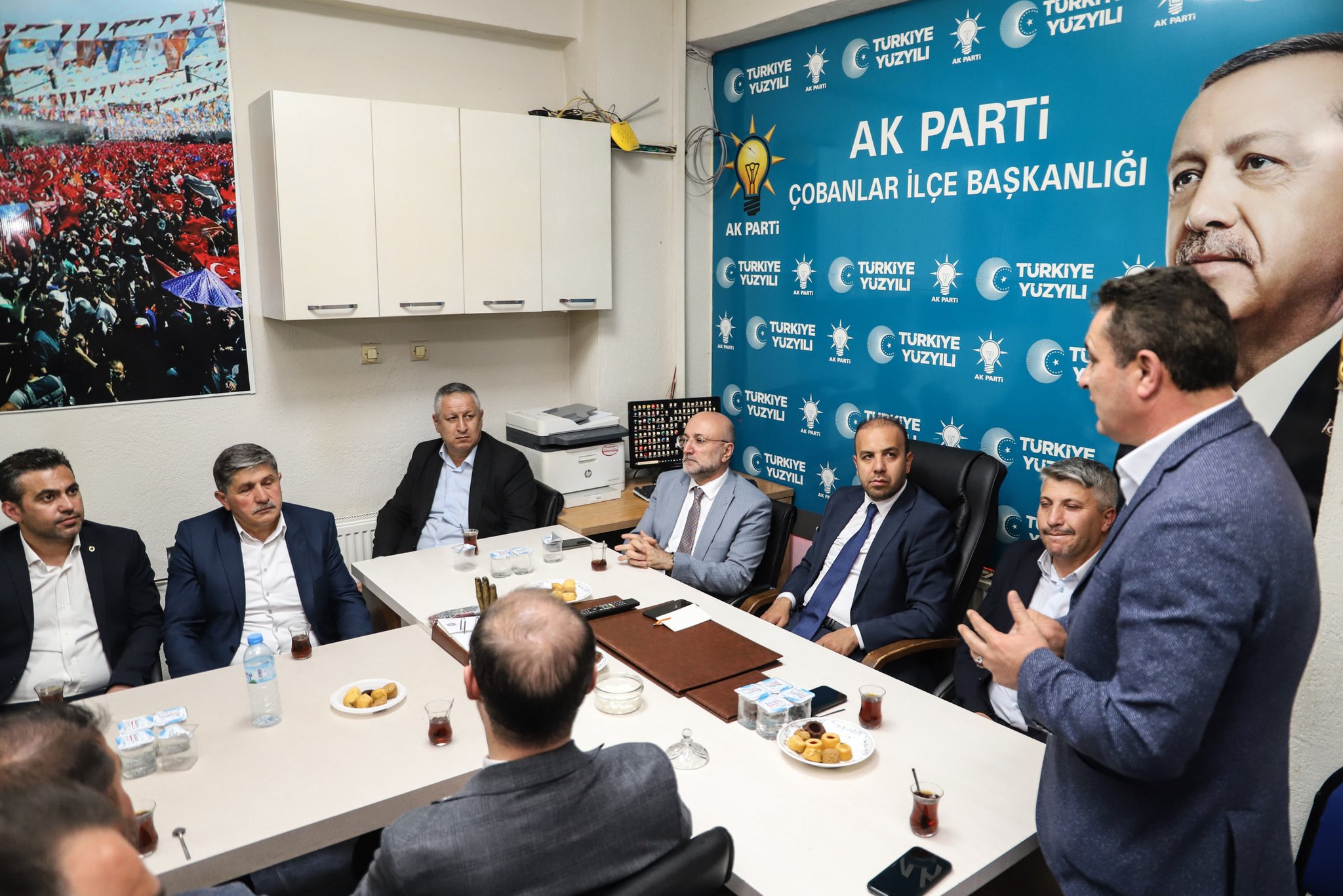 Ak Parti̇ İl Başkanliği, İlçe Teşki̇latlariyla Neden Görüştü Çooo