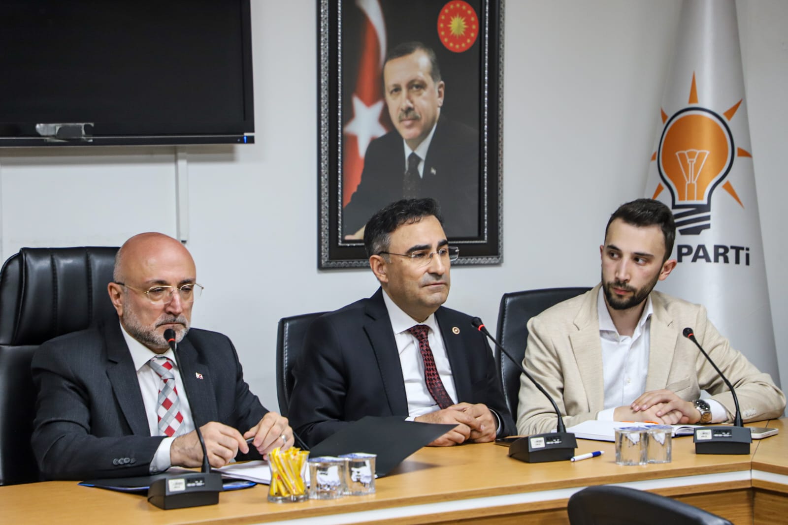 Ak Parti̇ Teşki̇lati Haftalik Olağan Toplantisini Gerçekleşti̇rdi̇