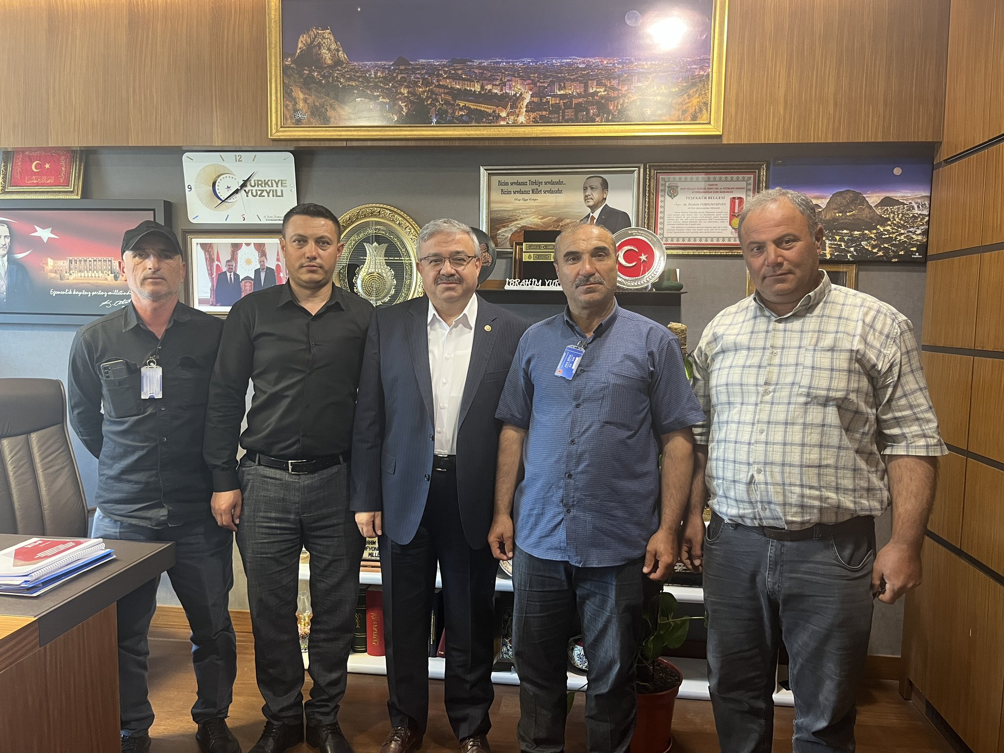 Ak Parti̇ Veki̇lleri̇ne Çay Ve Karacaören Zi̇yareti̇