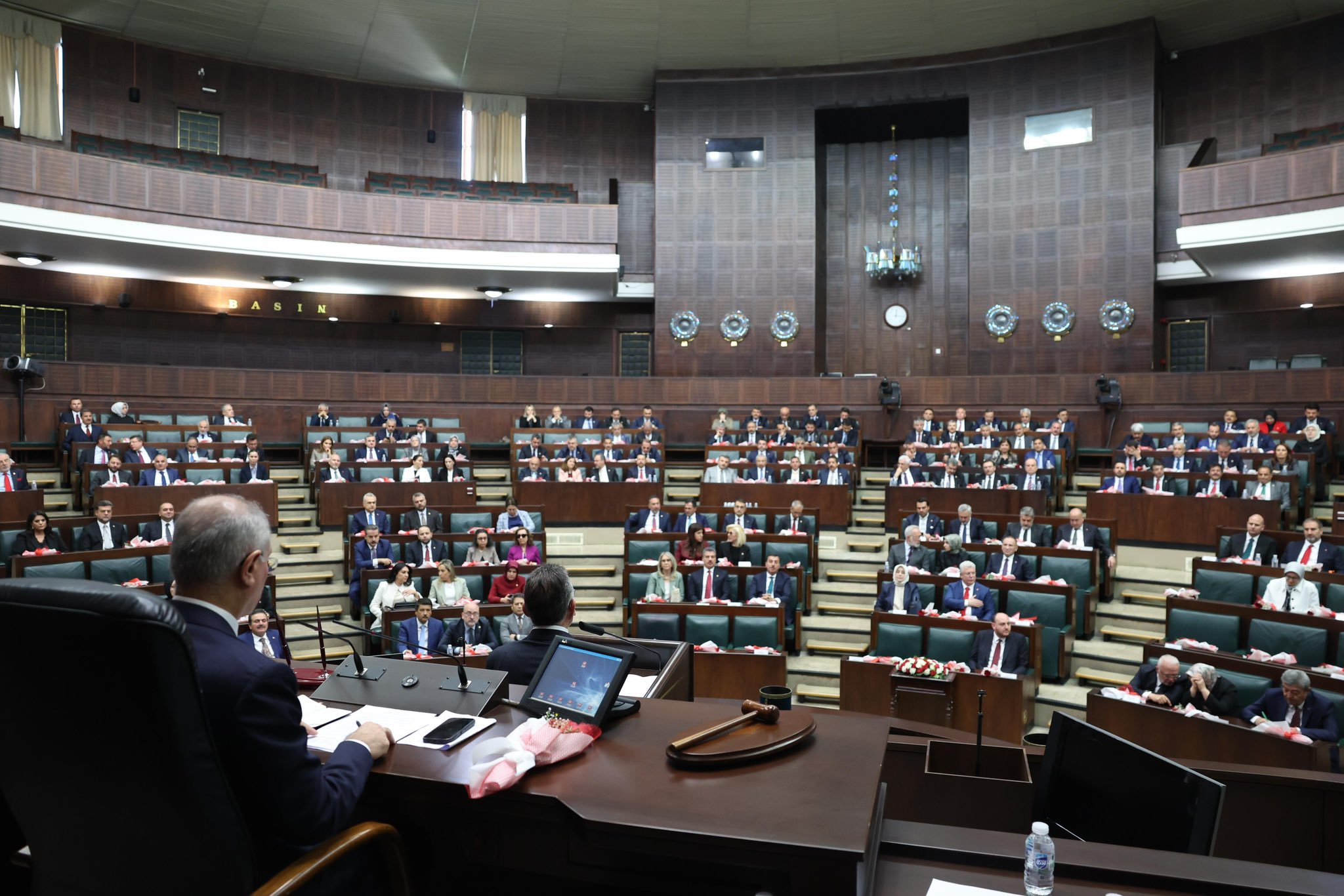 Ak Parti̇li̇ Veki̇llerden Tbmm Grubuna Destek Mesaji1