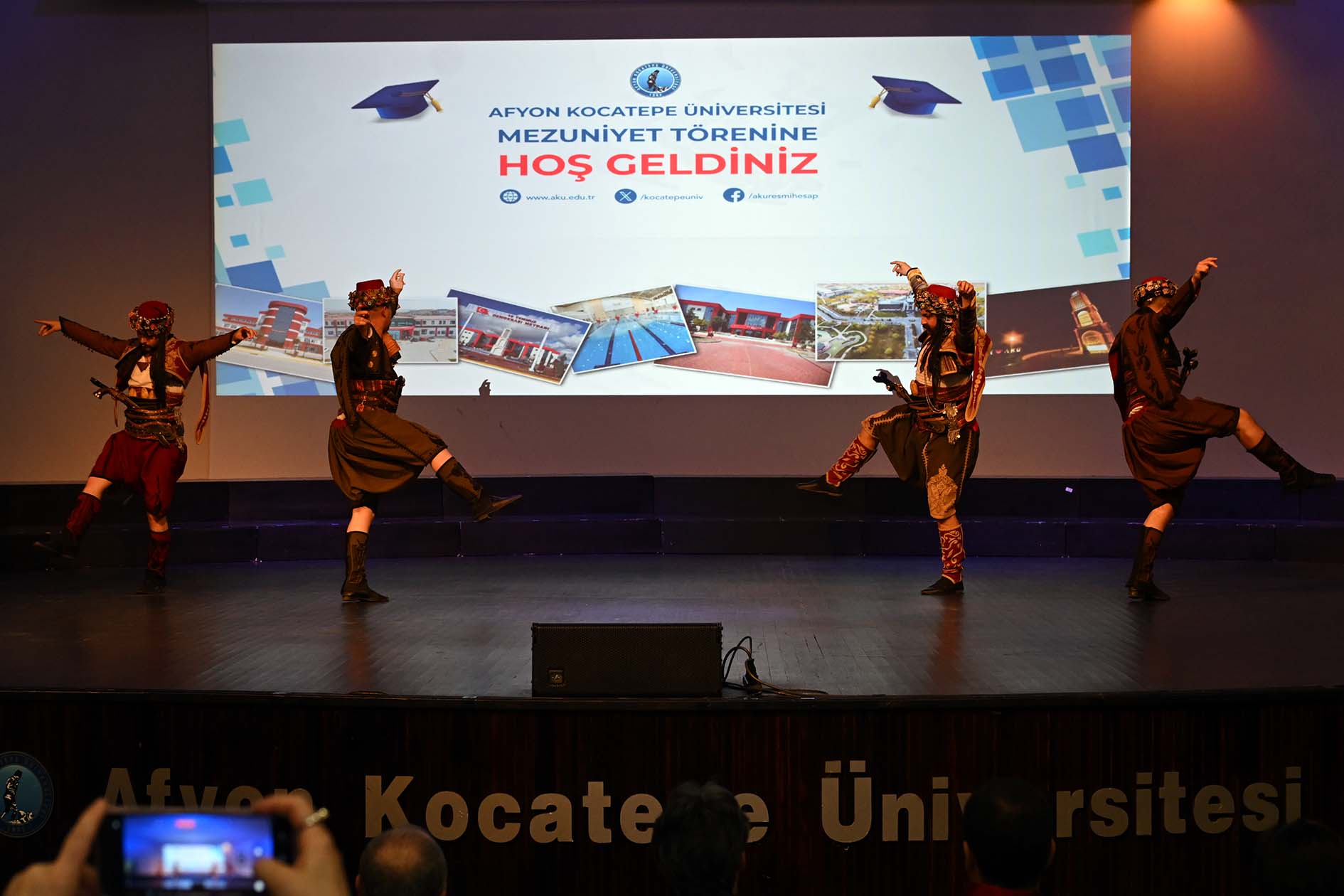 Akü 2025 Mezuni̇yet Törenleri̇ Başladi