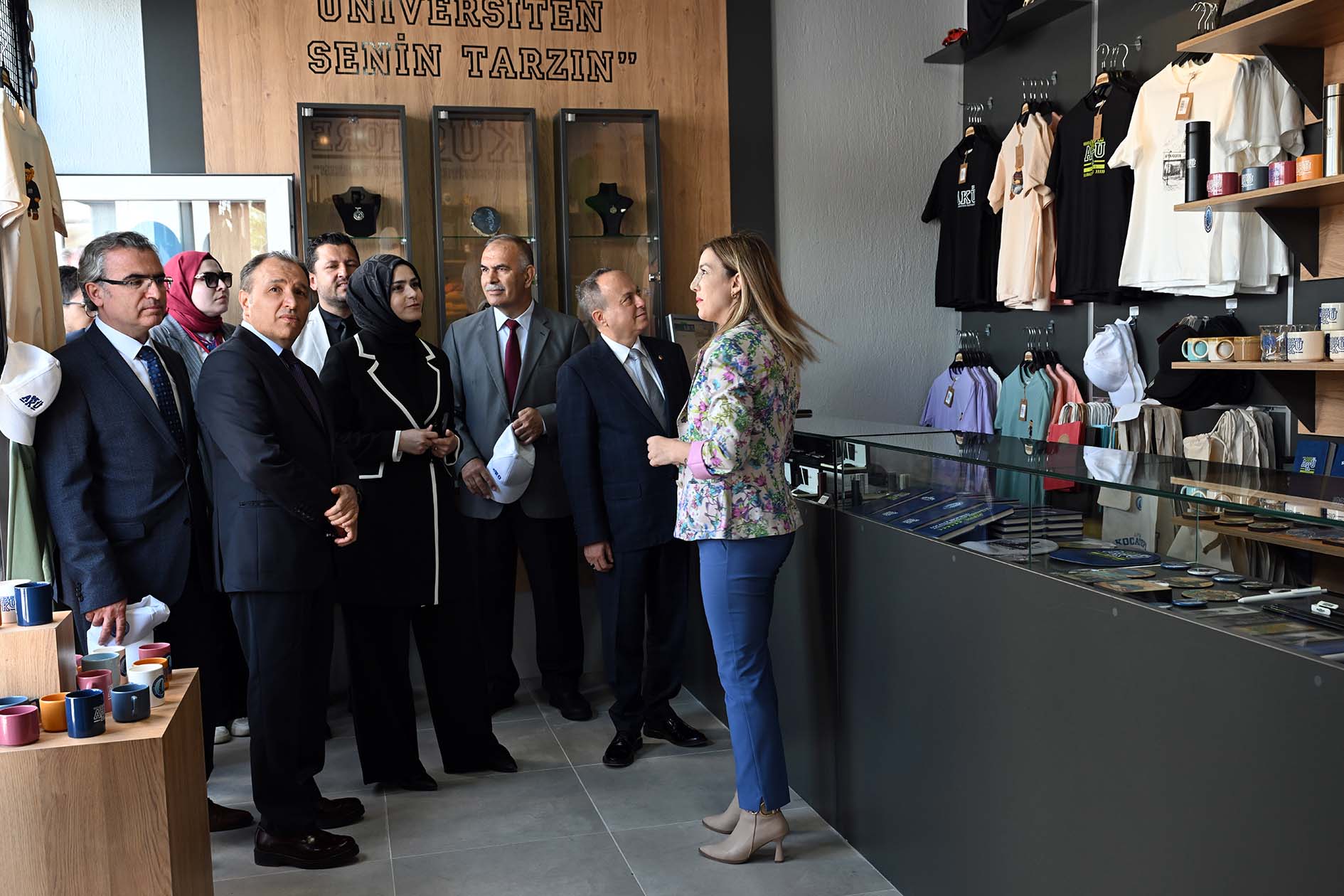 Akü Store Mağazasi Düzenlenen Törenle Açildi1