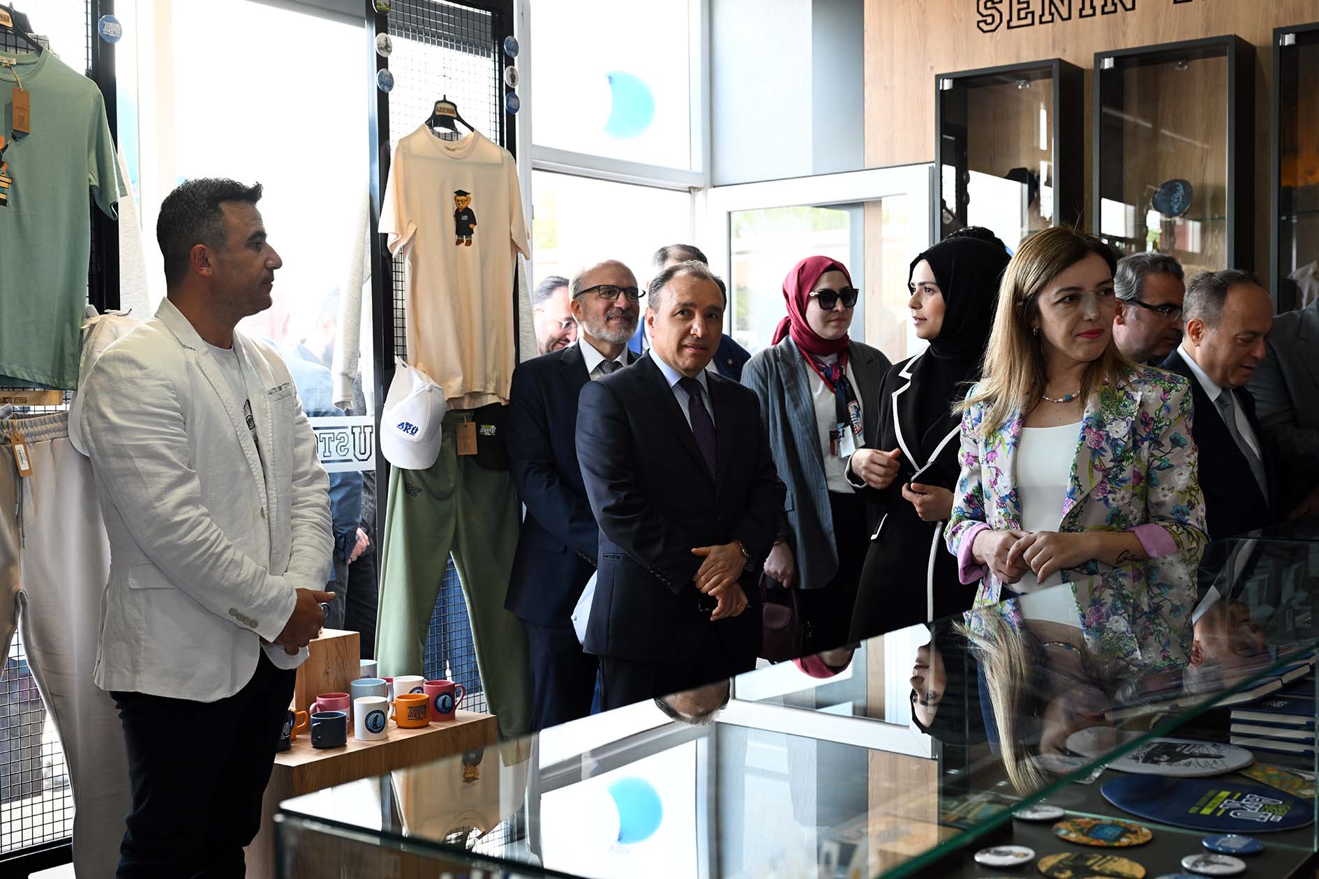 Akü Store Mağazasi Düzenlenen Törenle Açildi2