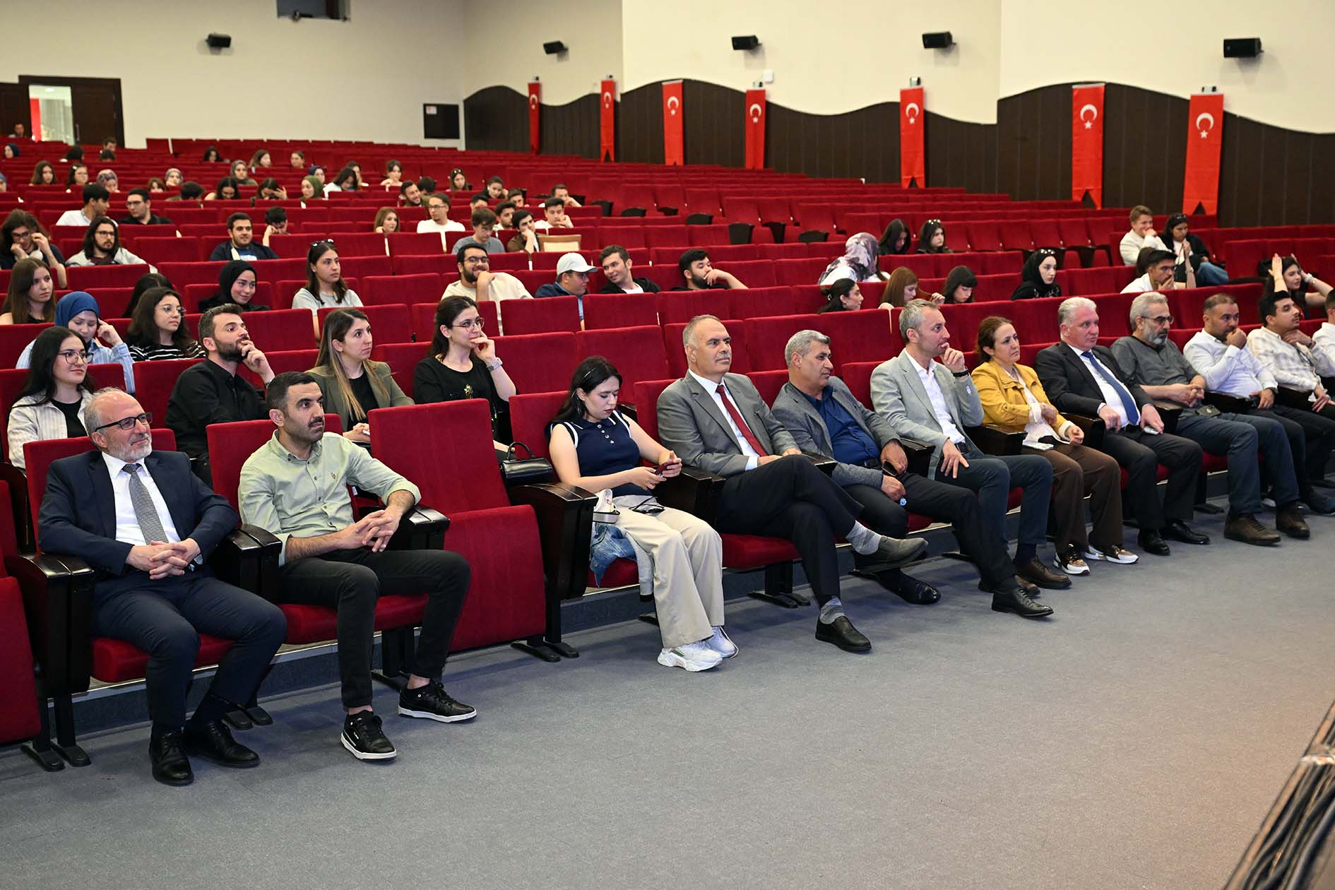 Aküfest’25 Globale Kari̇yer Yolculuğu Konferansi