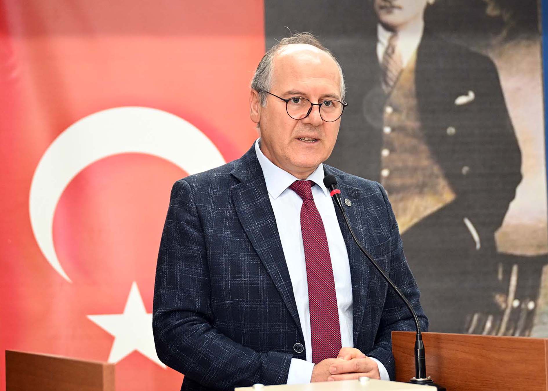 “Atatürk Ve Gençli̇k” Konferansi Düzenlendi̇1
