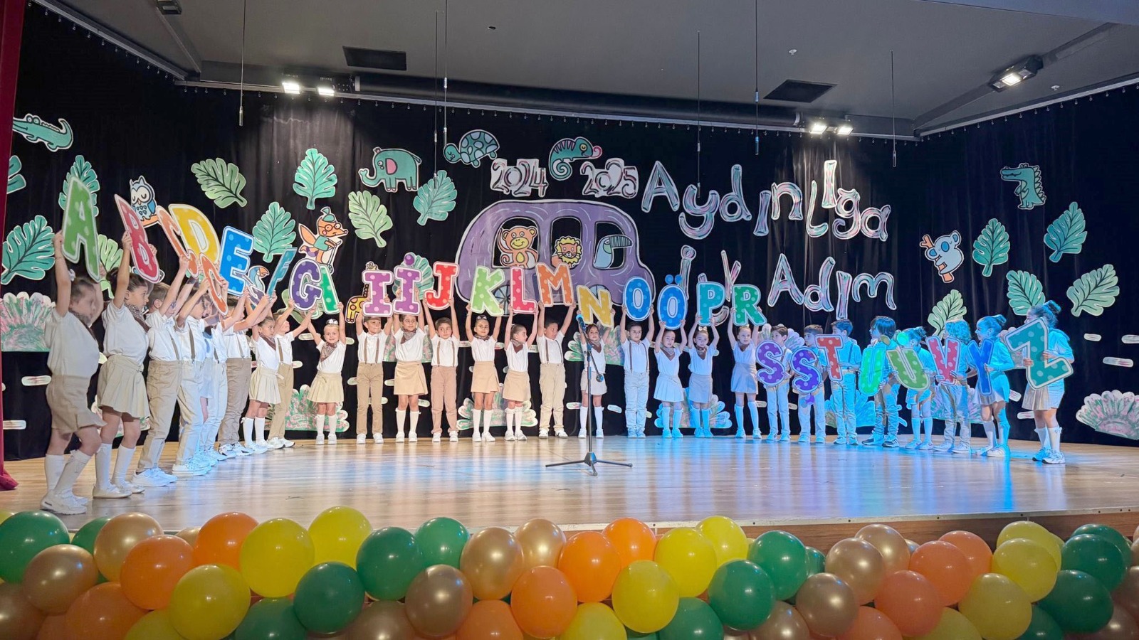 Bahçeşehi̇r Koleji̇’nde “Aydinliğa Merhaba” Coşkusu