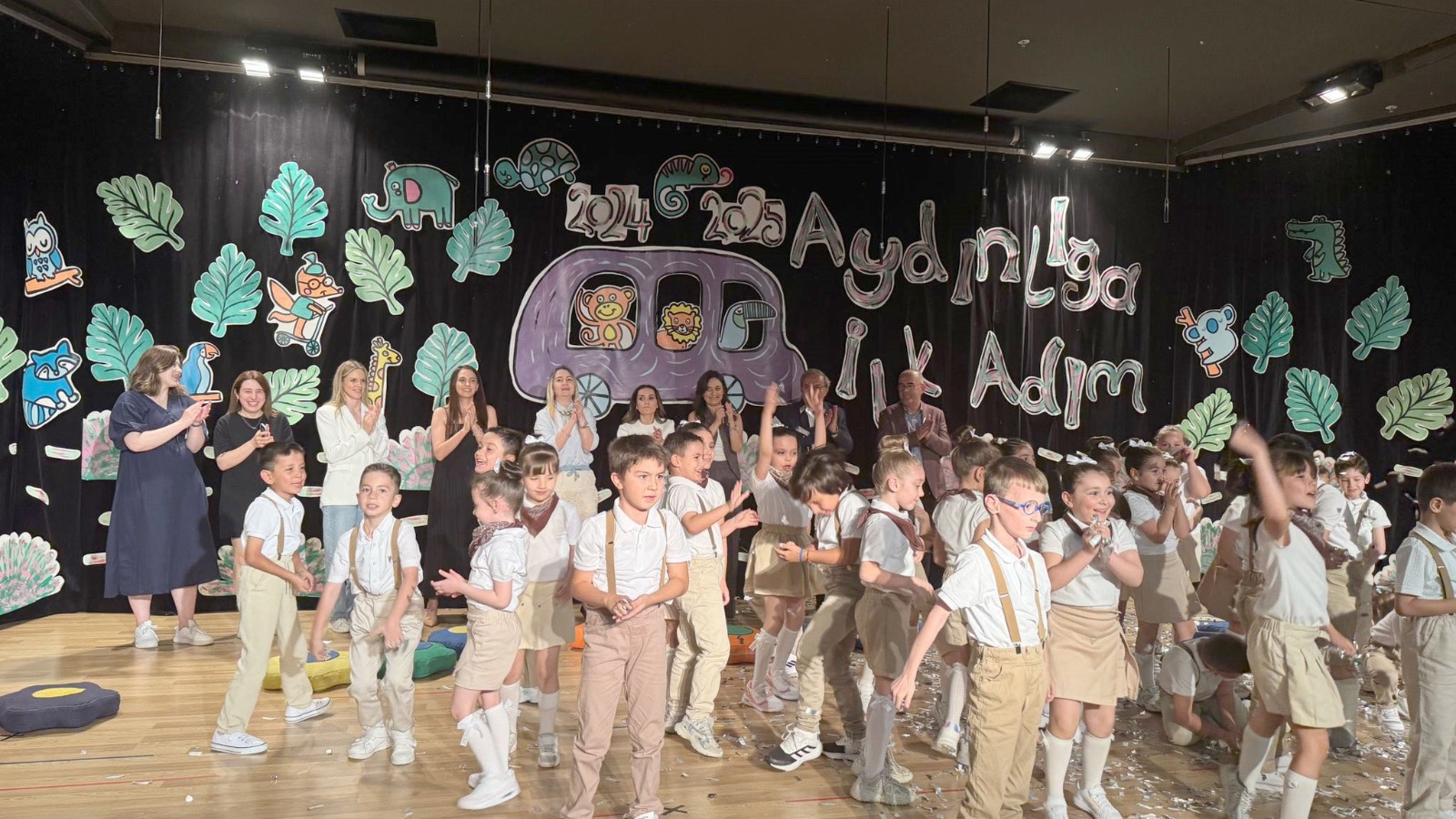 Bahçeşehi̇r Koleji̇’nde “Aydinliğa Merhaba” Coşkusu4