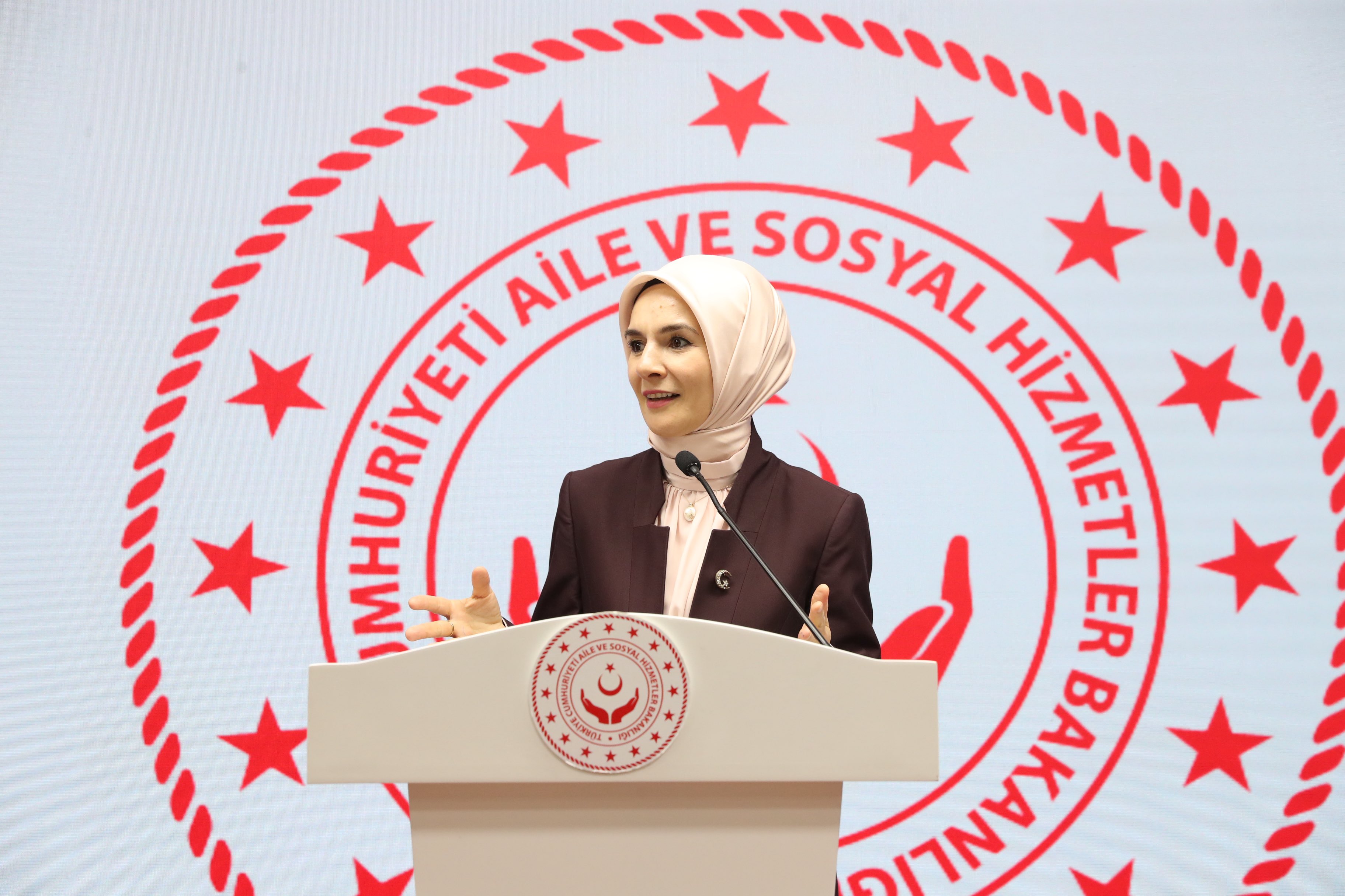Bakan Göktaş’tan Ak Parti̇ Kadin Kollari’na Teşekkür