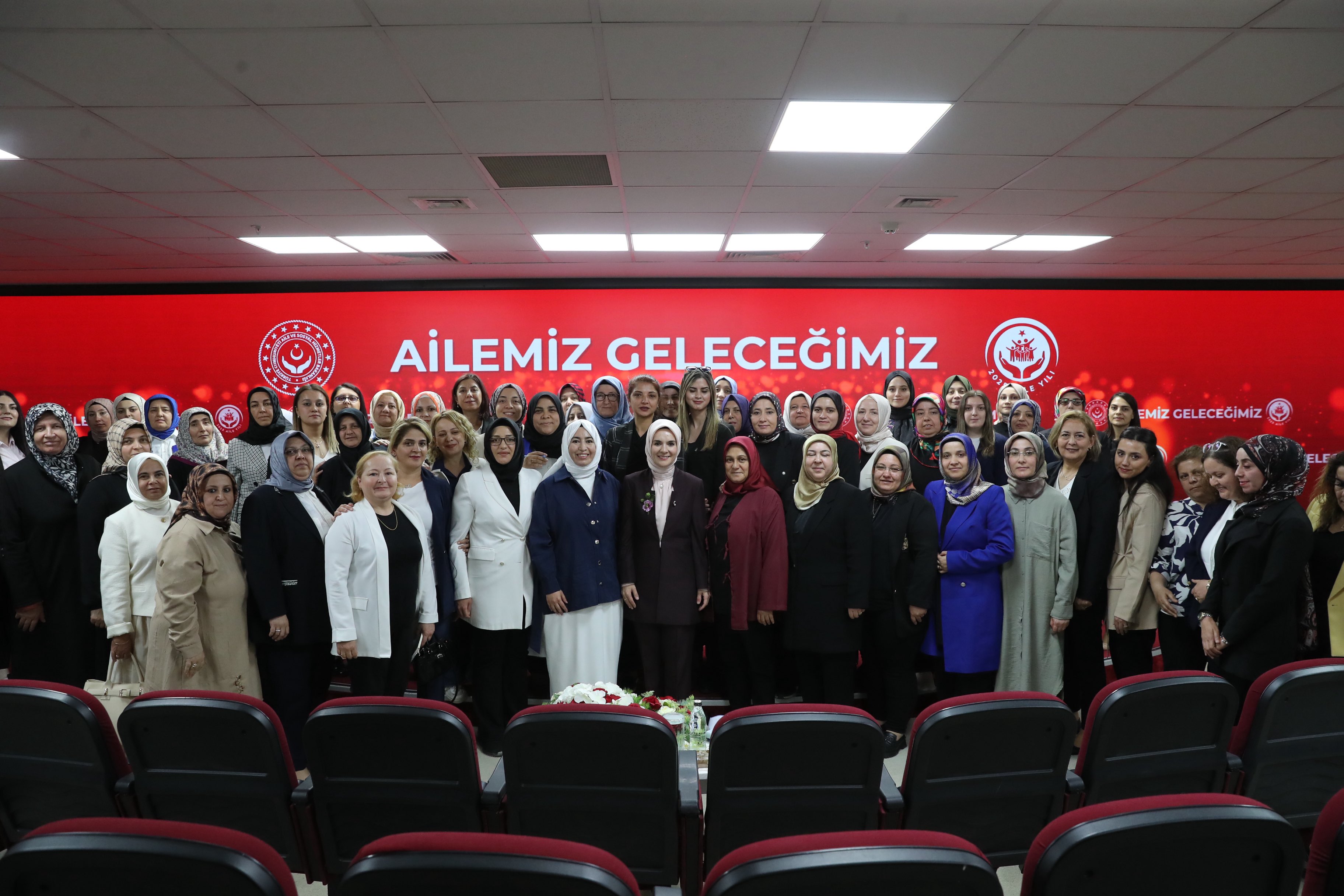 Bakan Göktaş’tan Ak Parti̇ Kadin Kollari’na Teşekkür4