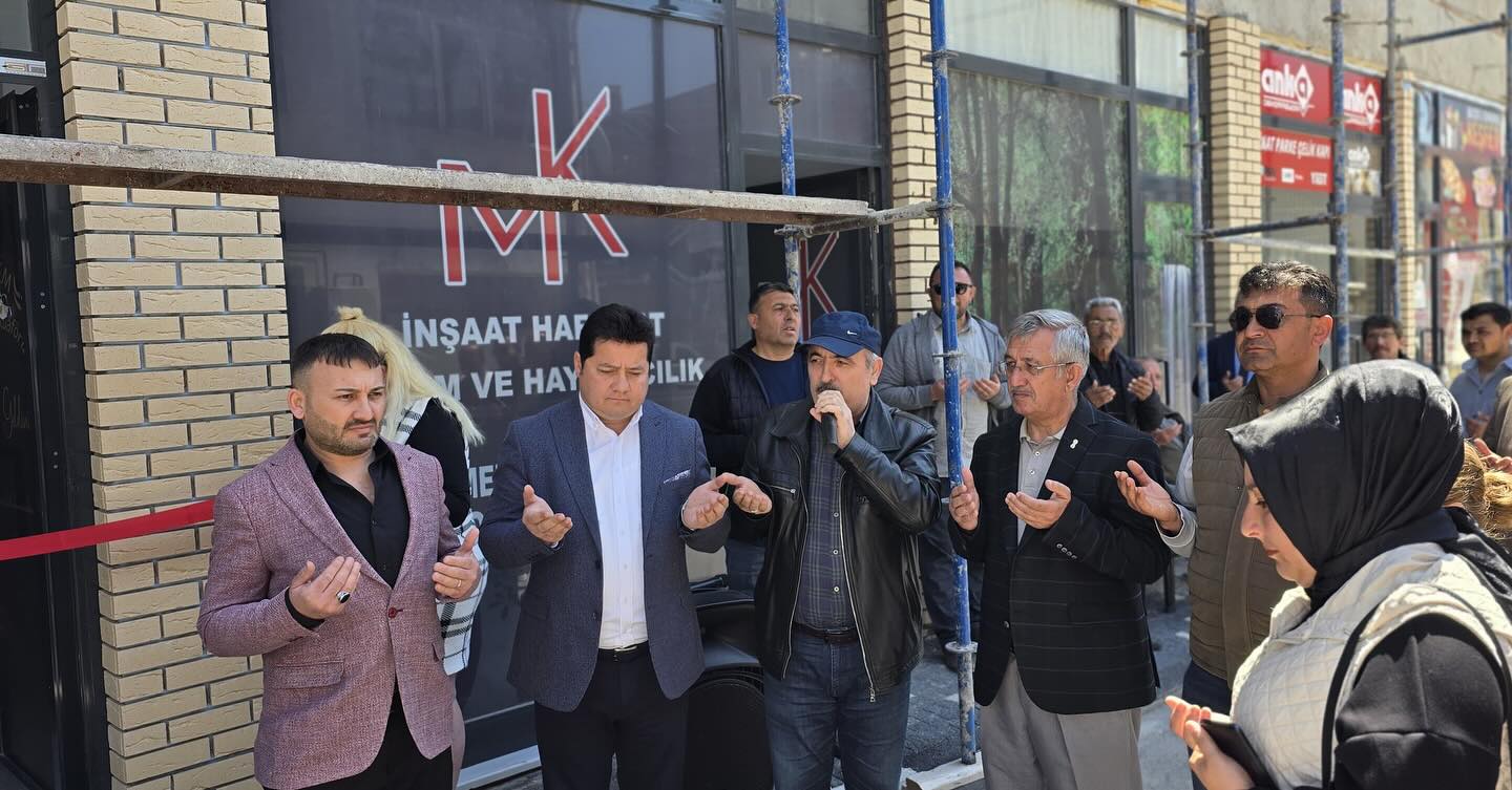 Başkan Aynaci, Hangi̇ Açilişa Katildi1