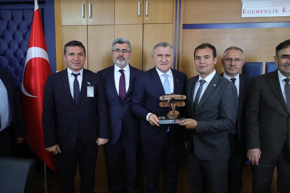Başkan Çelik Bakan Bak İle Ne Görüştü (2)