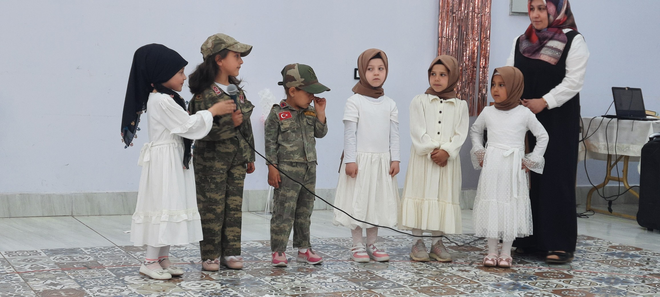Başkan Çeli̇k’ten Mi̇ni̇klere Sürpri̇z (2)