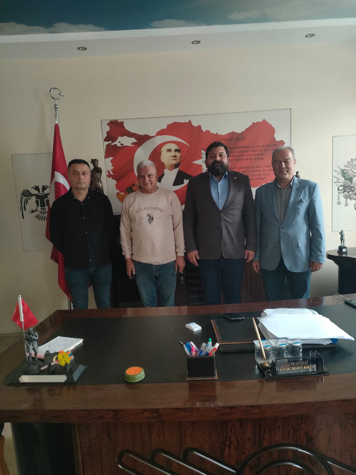 Başkan Gönüllü, Zi̇yaretçi̇leri̇ni̇ Kabul Etti̇