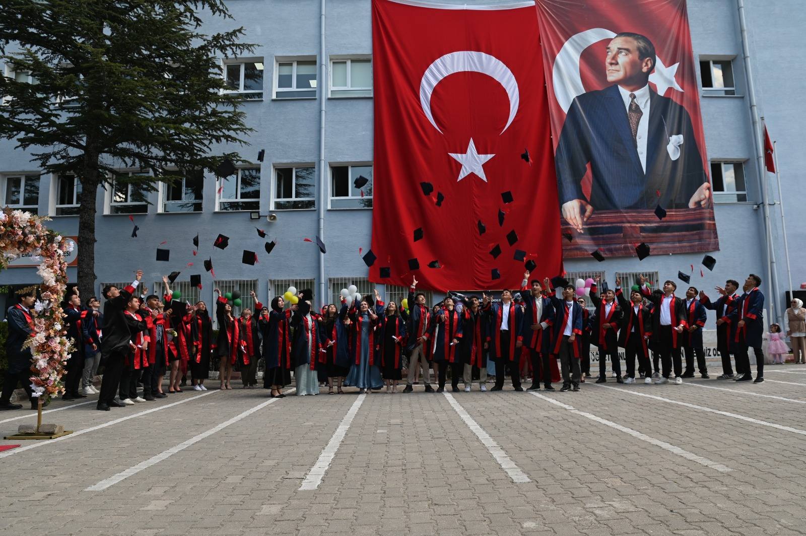 Başkan Koyuncu, Mezuniyet Törenine Katıldı!1