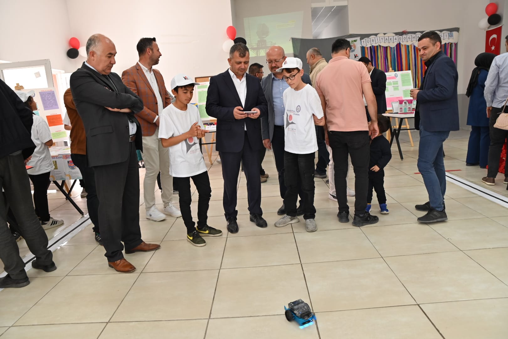 Başkan Koyuncu, Tübi̇tak 4006 Bi̇li̇m Fuari’na Katildi2
