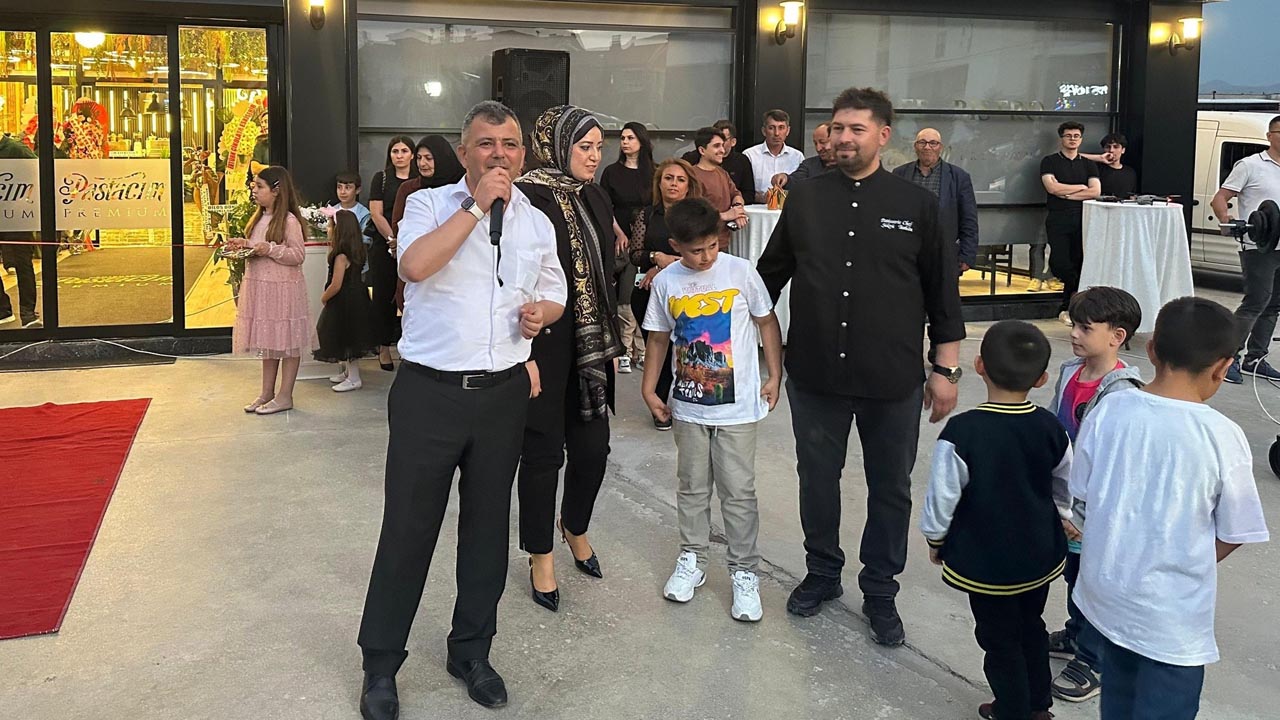 Başkan Koyuncu, Yeni̇ İşletmeni̇n Lansman Gecesi̇nde!4