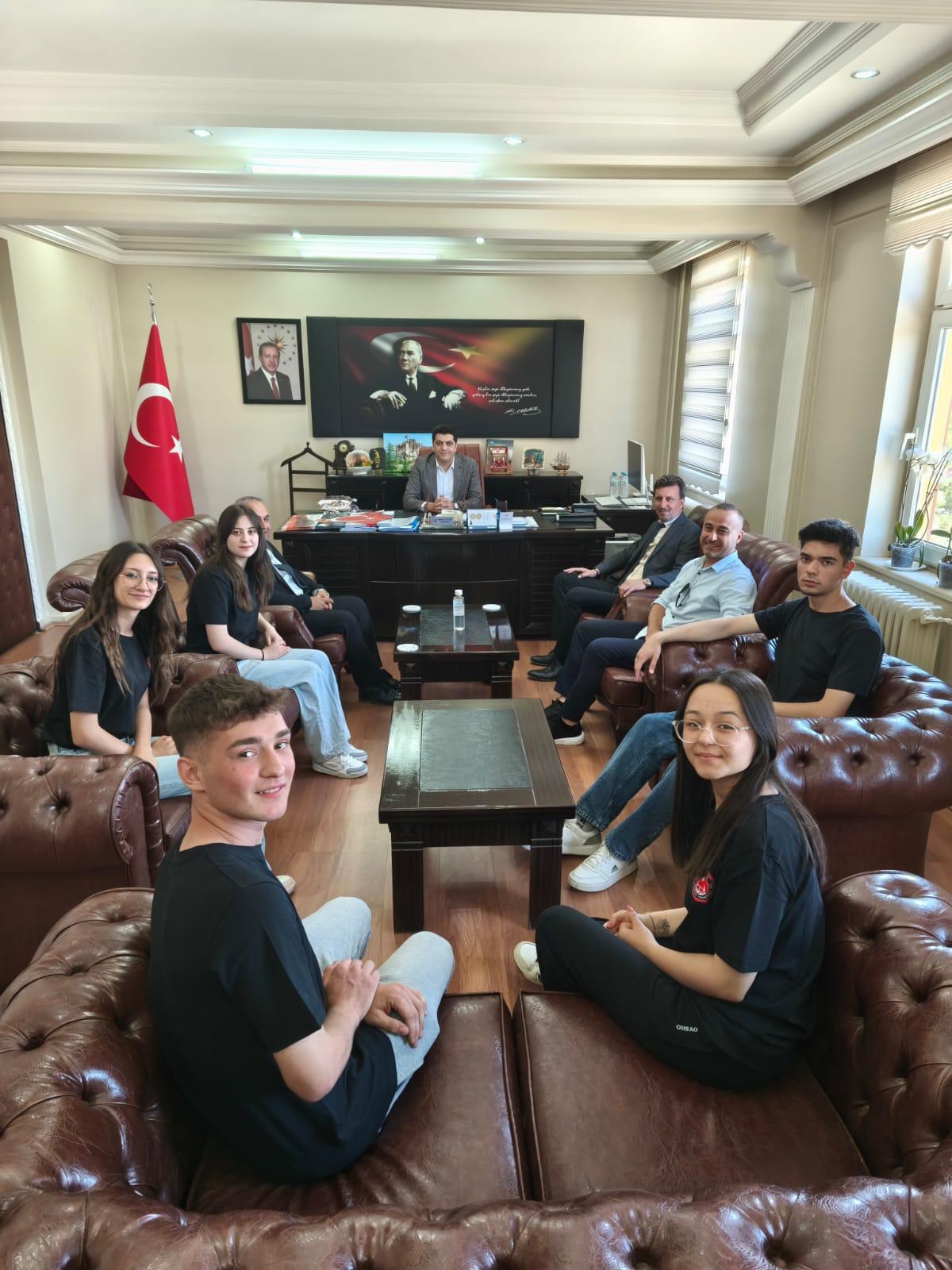 Başmakçi’da Anlamli Zi̇yaret Ve Ödül Takdi̇mi̇