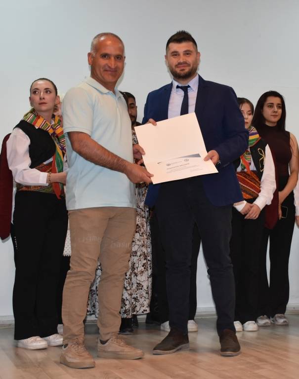 Bolvadi̇n Shmyo Öğrenci̇leri̇nden “Kadin Hayatin Kendi̇si̇di̇r” Etki̇nli̇ği̇53