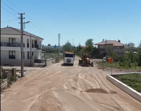 Dinar’da 25 Bin Metrekarelik Parke Çalışması Başladı (1)