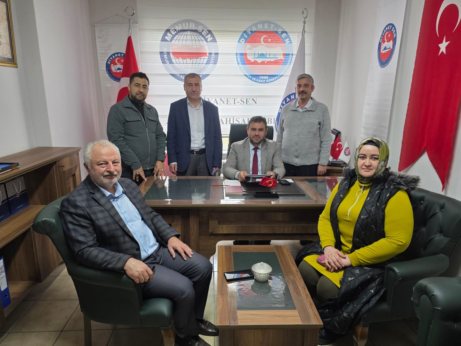 Di̇yanet Sen, Ai̇leyi̇ Koruma İçi̇n İmza Kampanyasi Başlatti