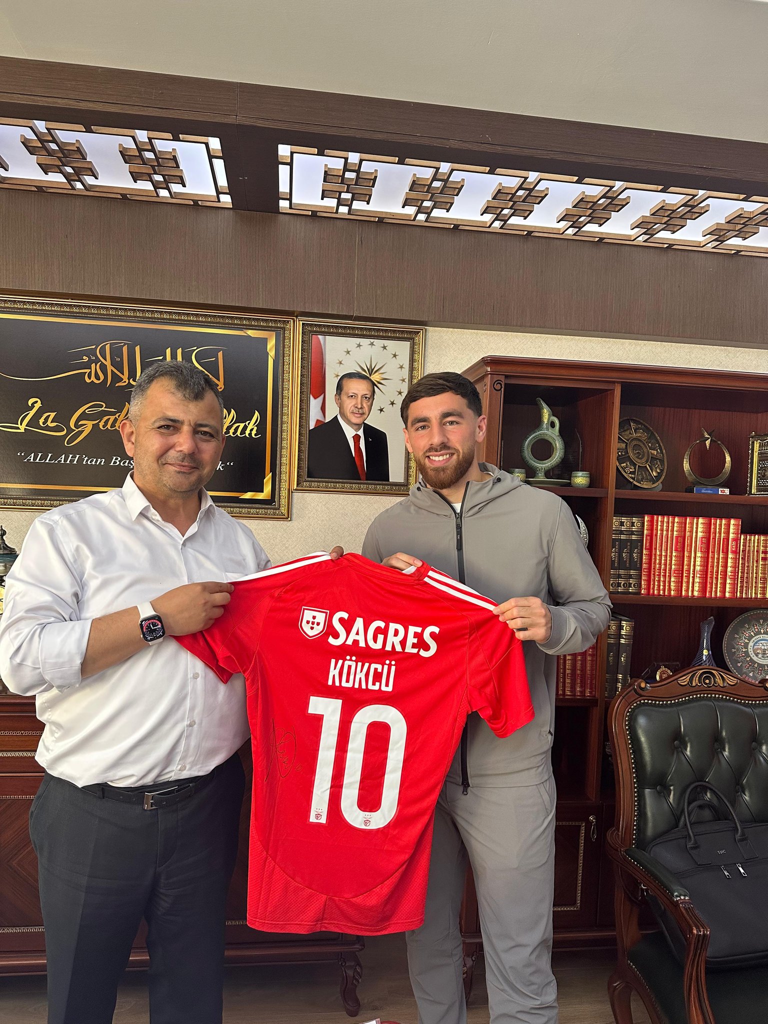 Dünyaca Ünlü Futbolcu Kökçü Afyon’a Neden Geldi̇