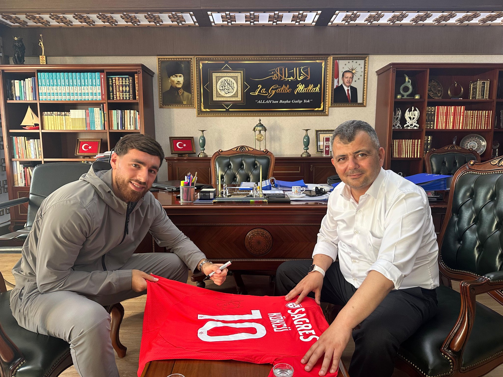 Dünyaca Ünlü Futbolcu Kökçü Afyon’a Neden Geldi̇1