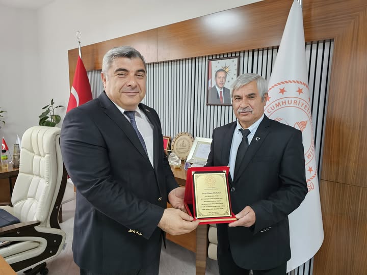 Eğitim Yolunda 40 Yılın Emeği