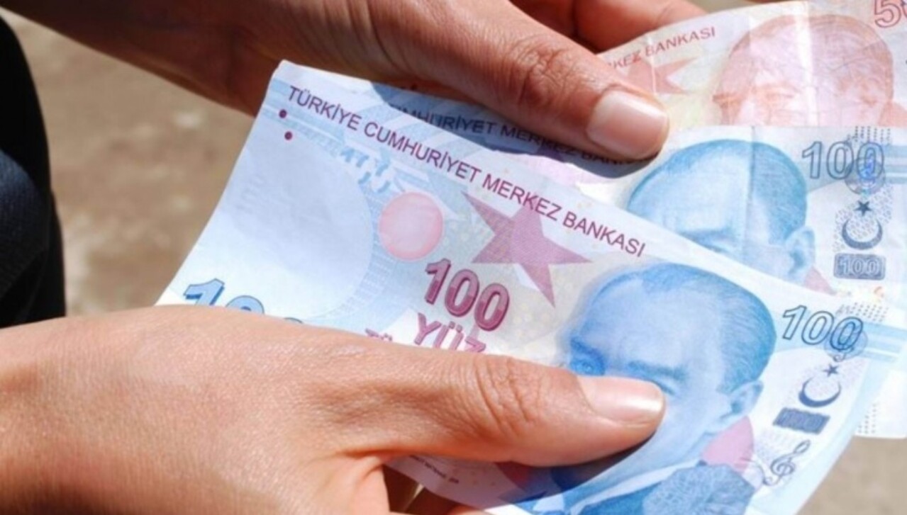 Emekliye Ek Zam Maaslara 2 500 Tl Ek Odeme Geliyor
