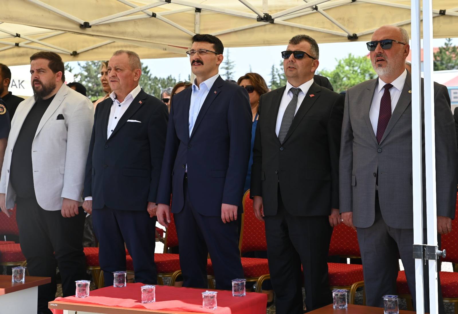 Emi̇rdağ’da Mezuni̇yet Coşkusu