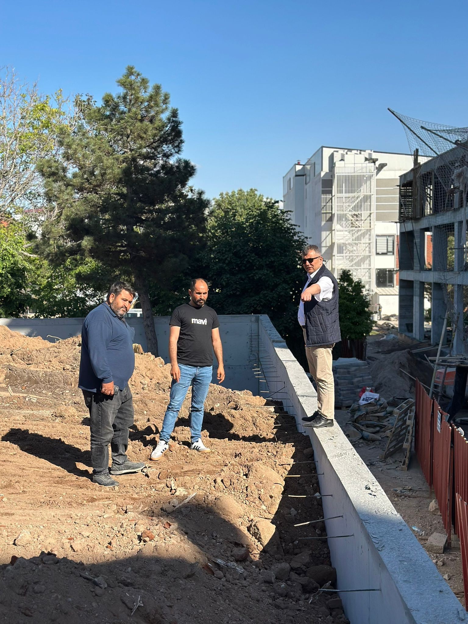 Emi̇rdağ’da O Mahalle Deği̇şi̇yor!1