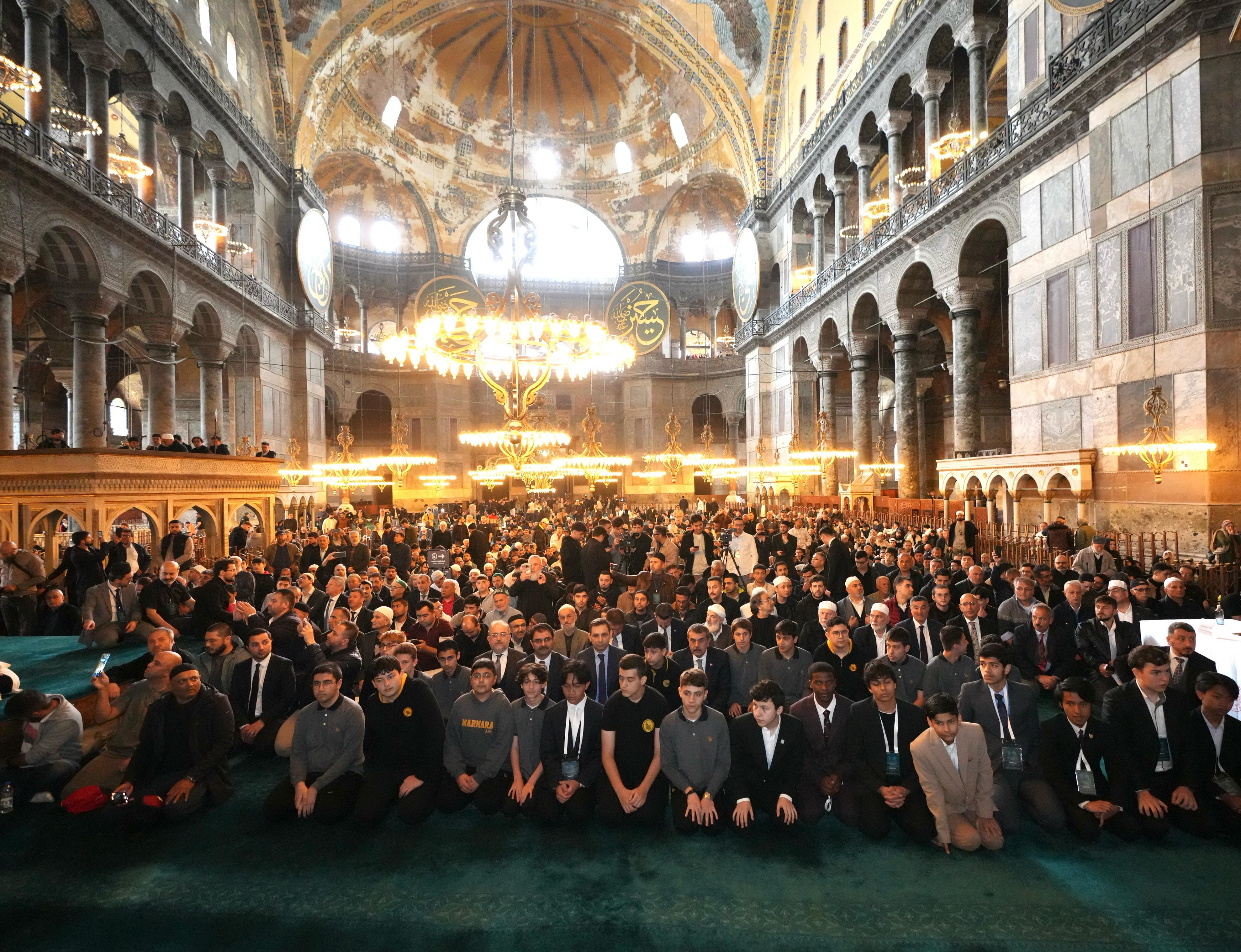 Genç Hati̇pler Yarişmasi’nda Afyonkarahi̇sar Başariya İmza Atti6