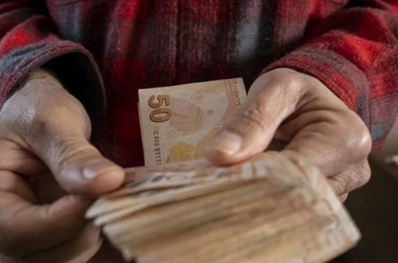 Halkbank Tan 18 Ila 70 Yas Arasi Icin Basladi 100 000 Tl Ye Kadar Ihtiyac Destegi Verilecek