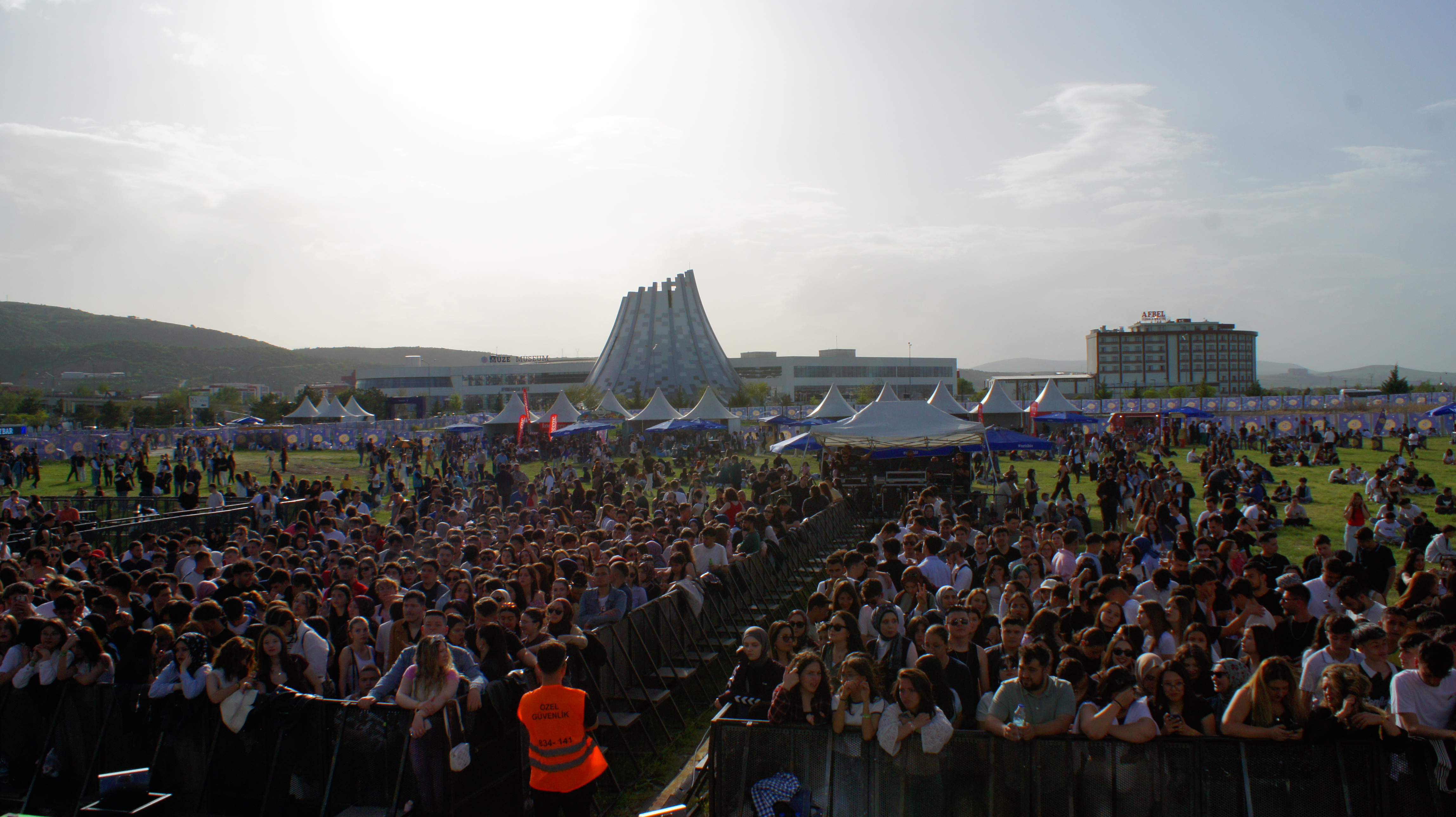 Hayal Gi̇bi̇ Festi̇val