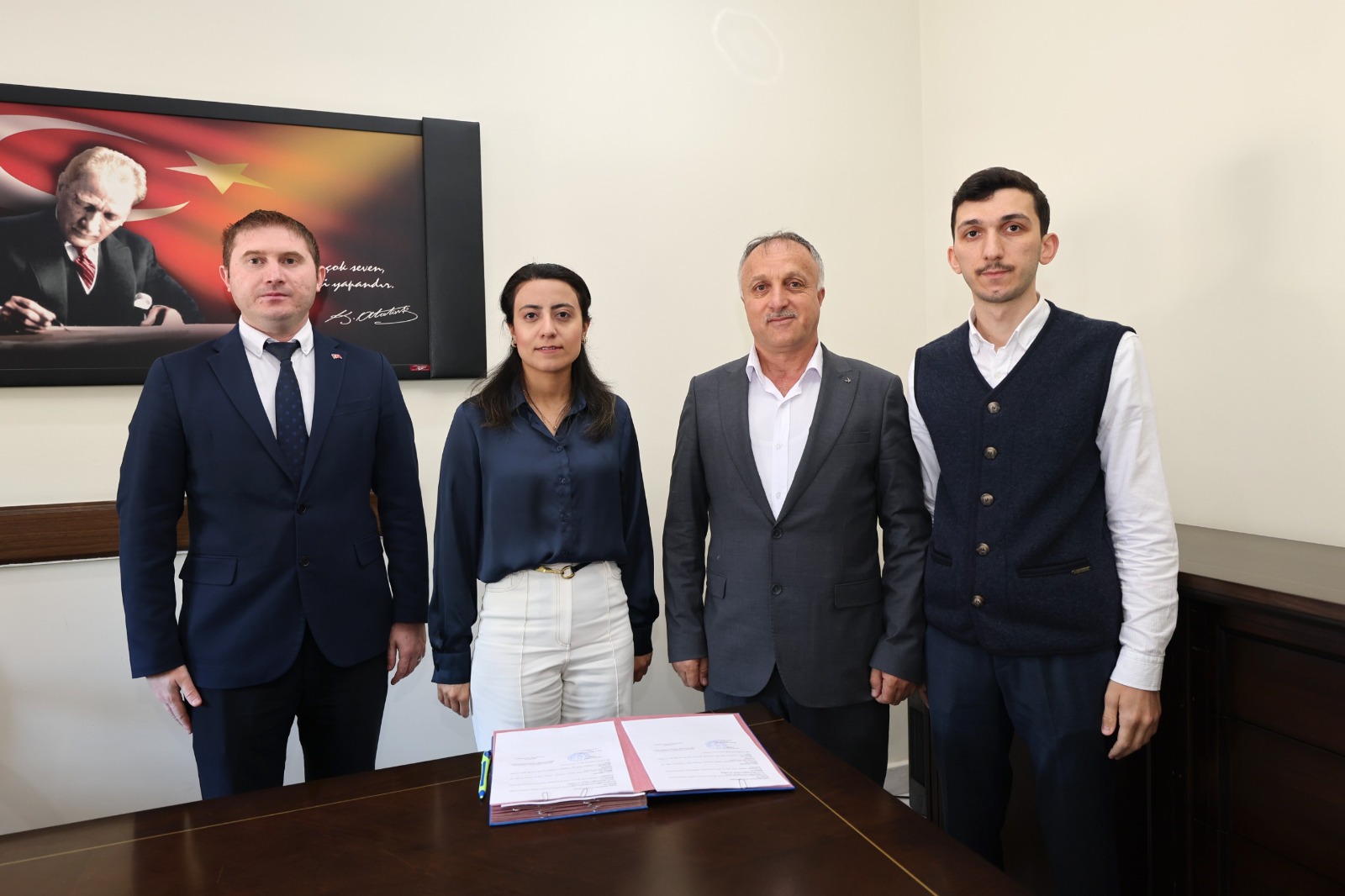 Işiklar Genç Ve Teknoloji̇ Hareketi̇ İçi̇şleri̇ Bakanliğindan Dev Destek!2