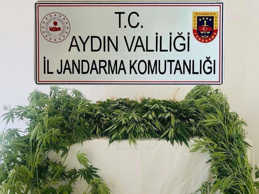 Jandarmadan Zehi̇r Taci̇rleri̇ne Geçi̇t Yok!
