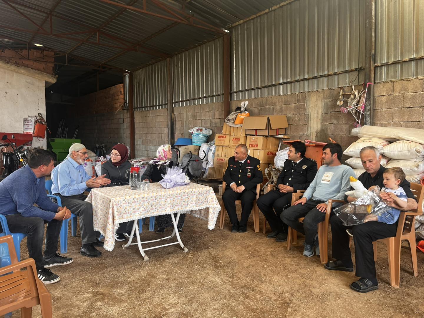 Kaymakam Aykaç’tan Anneler Günü Zi̇yaretleri̇ (2)