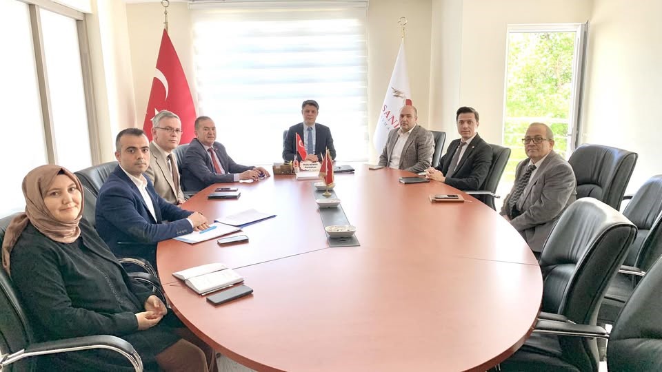 Kaymakam Çengel Başkanliğinda Eği̇ti̇m Toplantisi Gerçekleşti̇ri̇ldi̇