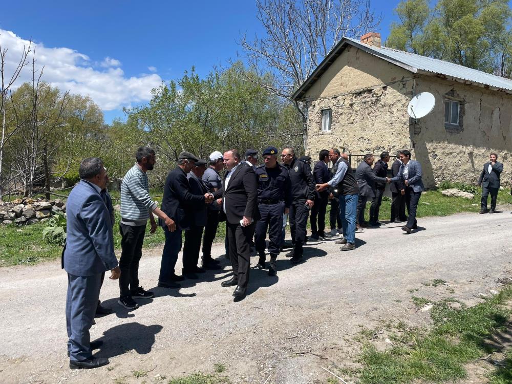 Kaymakam Eser, Bozan Köyündeki̇ Hidirellez Etki̇nli̇ği̇ne Katildi