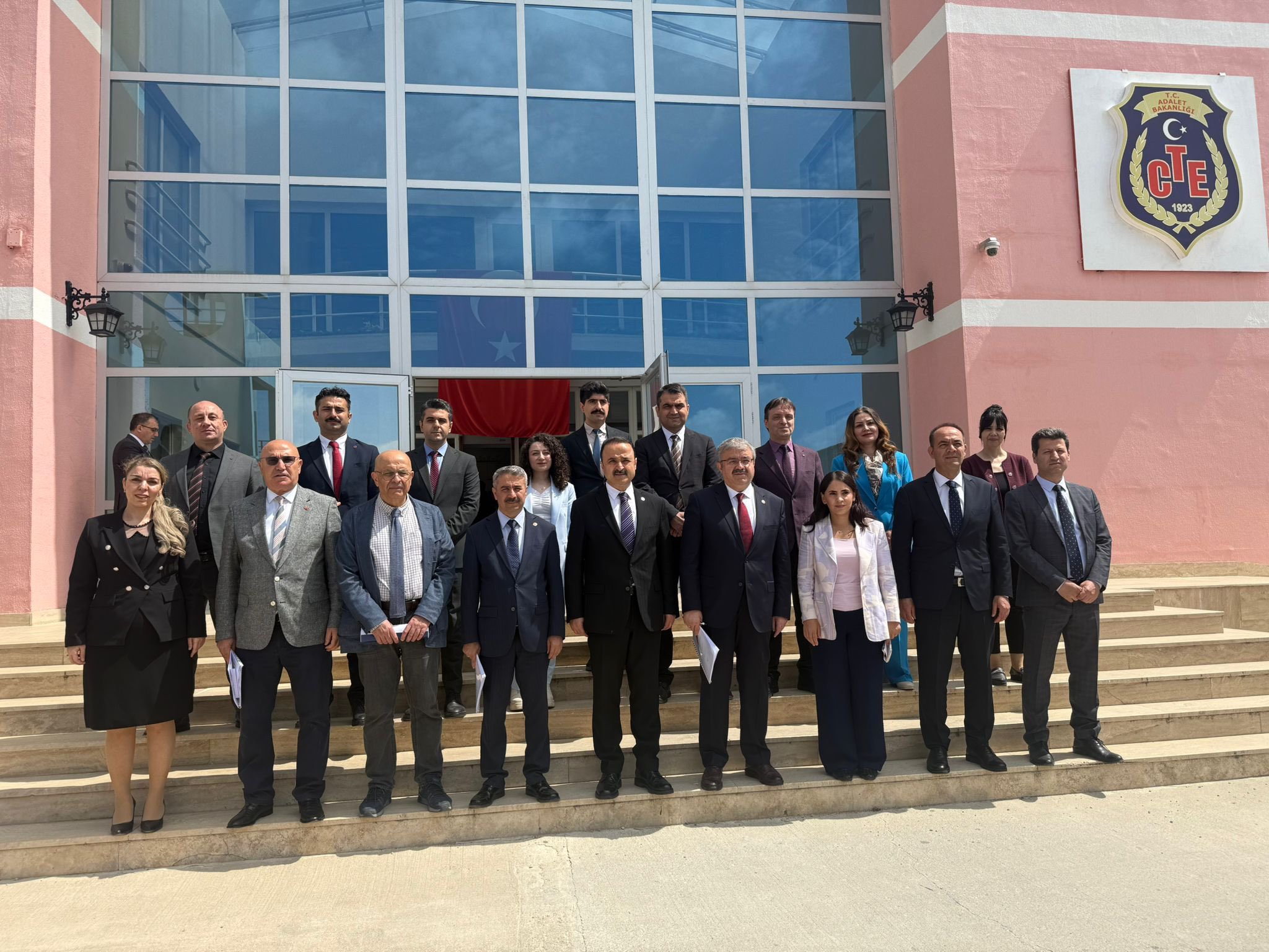Mi̇lletveki̇li̇ Yurdunuseven Si̇ncan Cezaevleri̇nde Deneti̇m Yapti