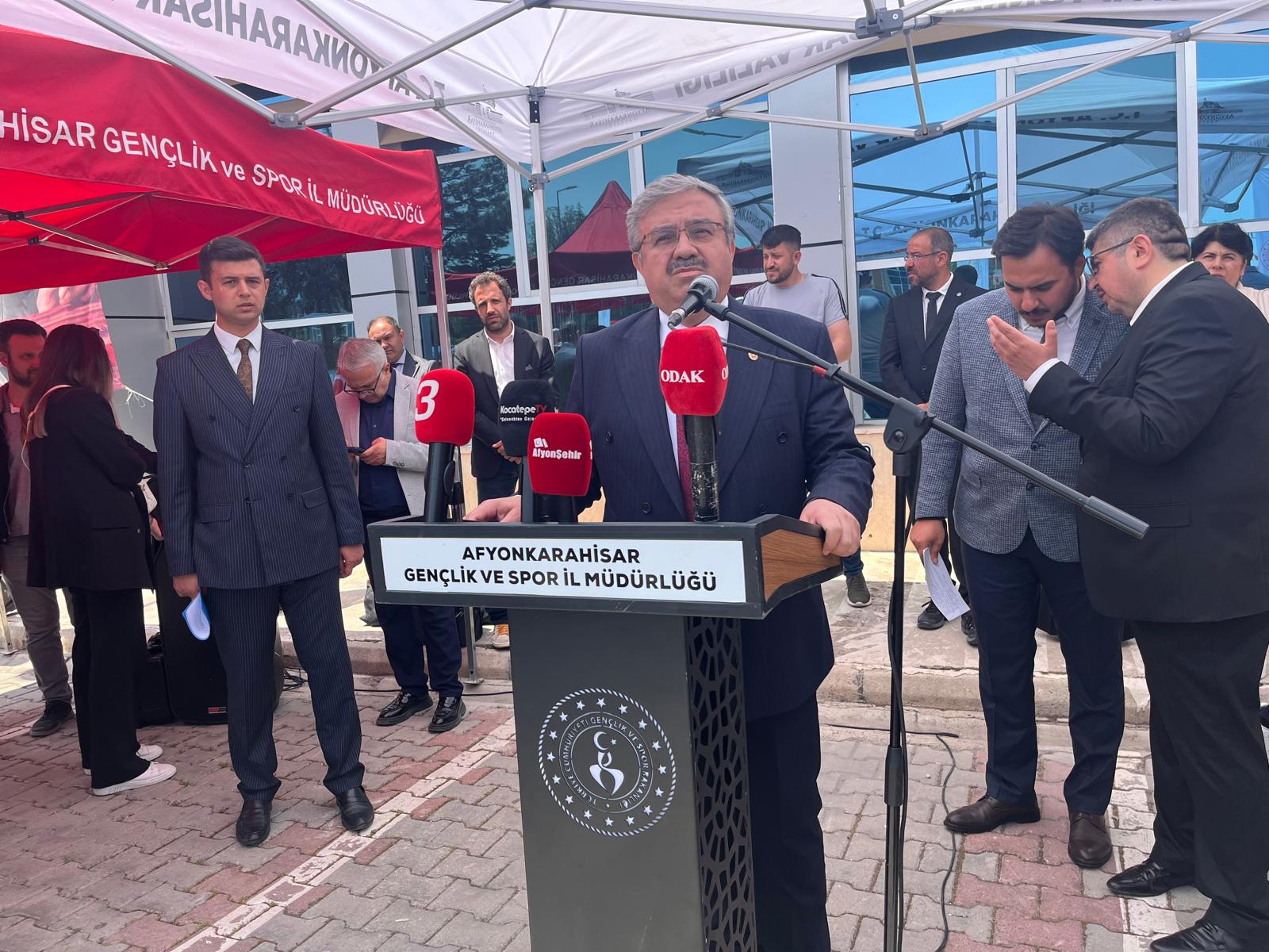 Mi̇lletveki̇li̇ Yurdunusevendünya Ve Avrupa Şampi̇yonlari Çikaracak Güce Sahi̇bi̇z