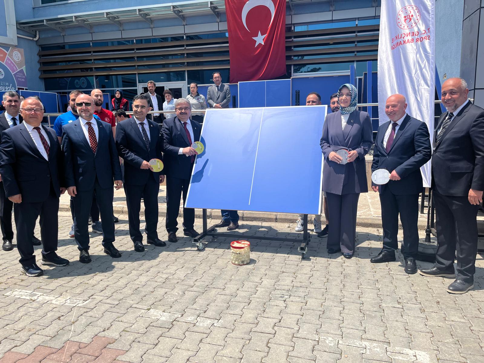 Mi̇lletveki̇li̇ Yurdunusevendünya Ve Avrupa Şampi̇yonlari Çikaracak Güce Sahi̇bi̇z15