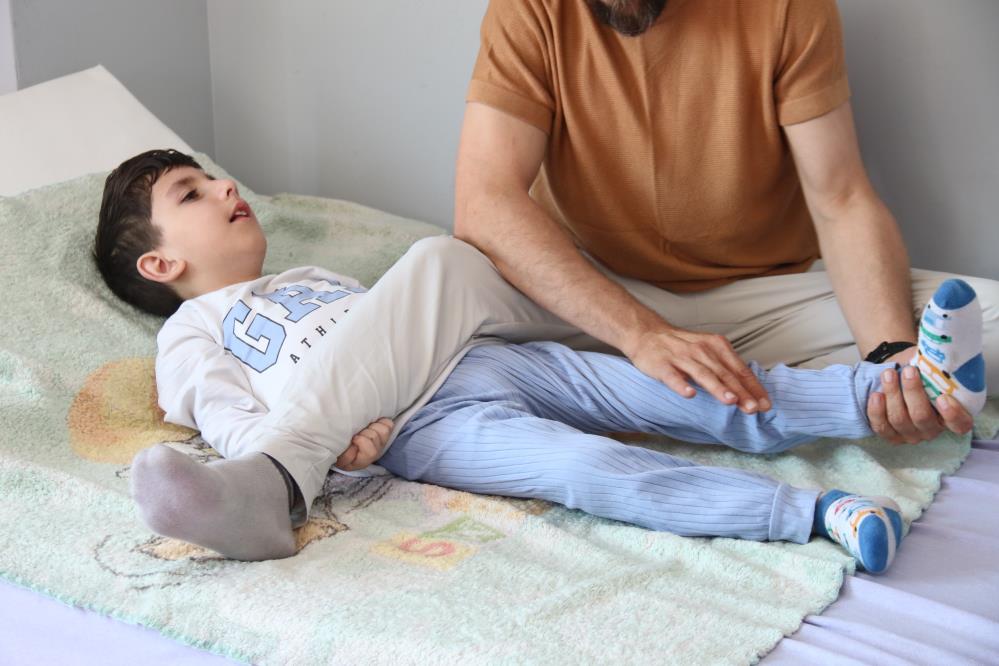 Mi̇lyonda Bi̇r Görülen Hastalik Çocuğun Hayatini Karartti10