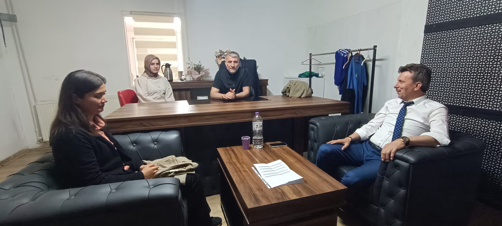 Müdür Fi̇li̇z’den Başarili Öğrenci̇ye Ve Ai̇lesi̇ne Zi̇yaret