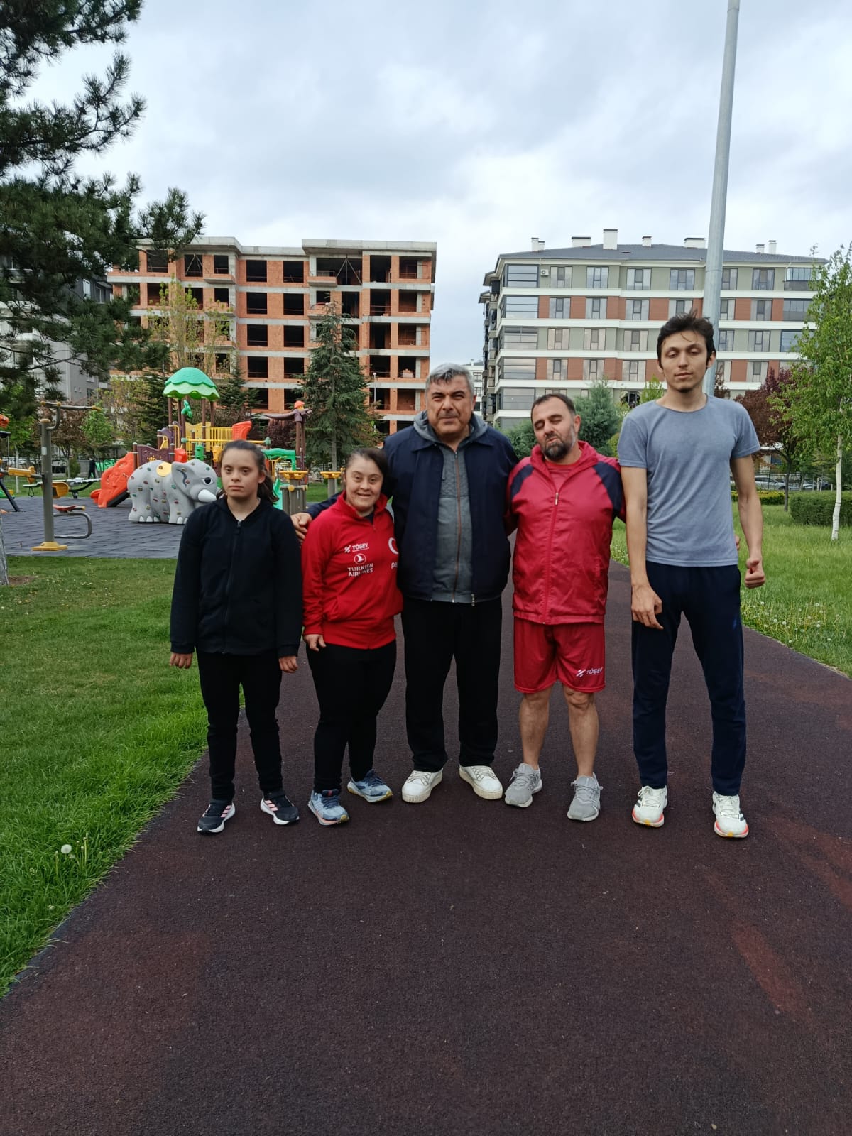 Müdür Sünnetci̇, Şampi̇yon Sporcularla Neden Buluştu