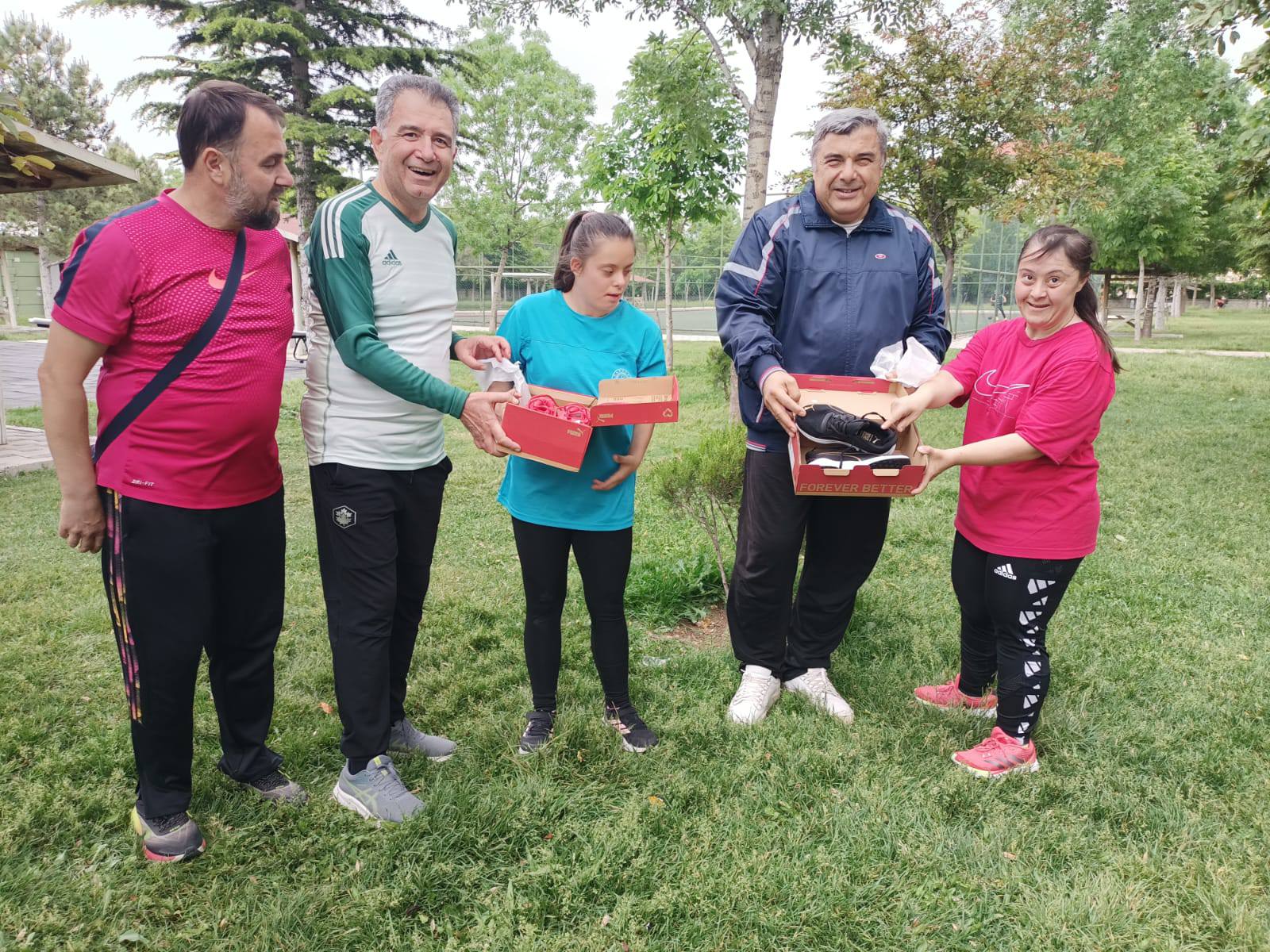 Müdür Sünnetci̇’den Özel Sporculara Moral Hedi̇yesi̇2
