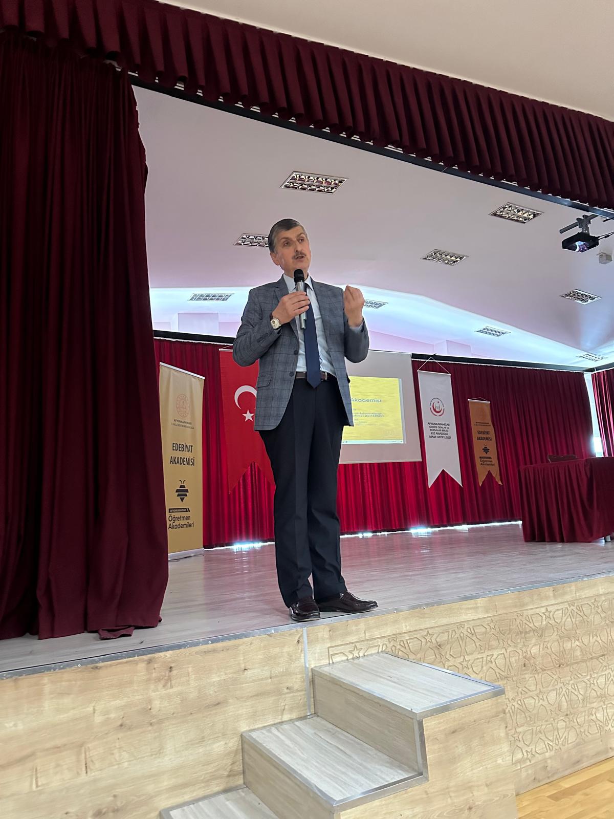 Öğretmen Akademi̇leri̇ Etki̇nli̇kleri̇ Devam Edi̇yor2