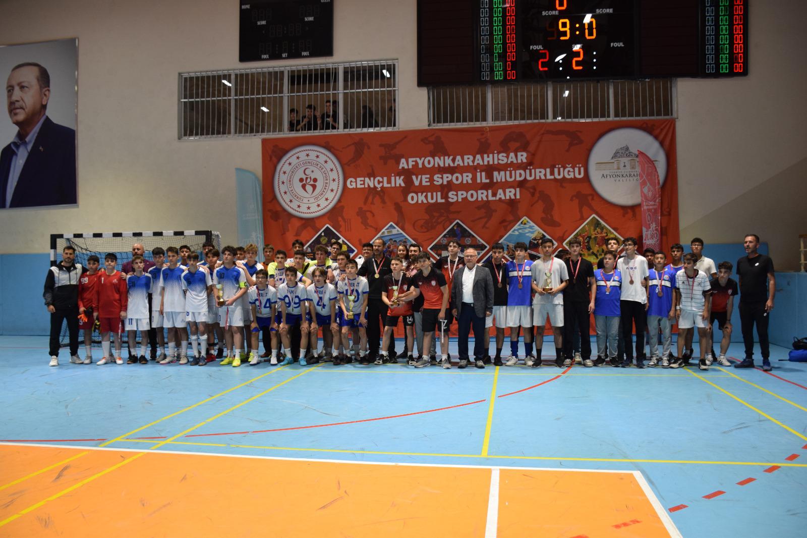 Okul Sporlari 2. Küme Futsal Müsabakalari Tamamlandi,..-1
