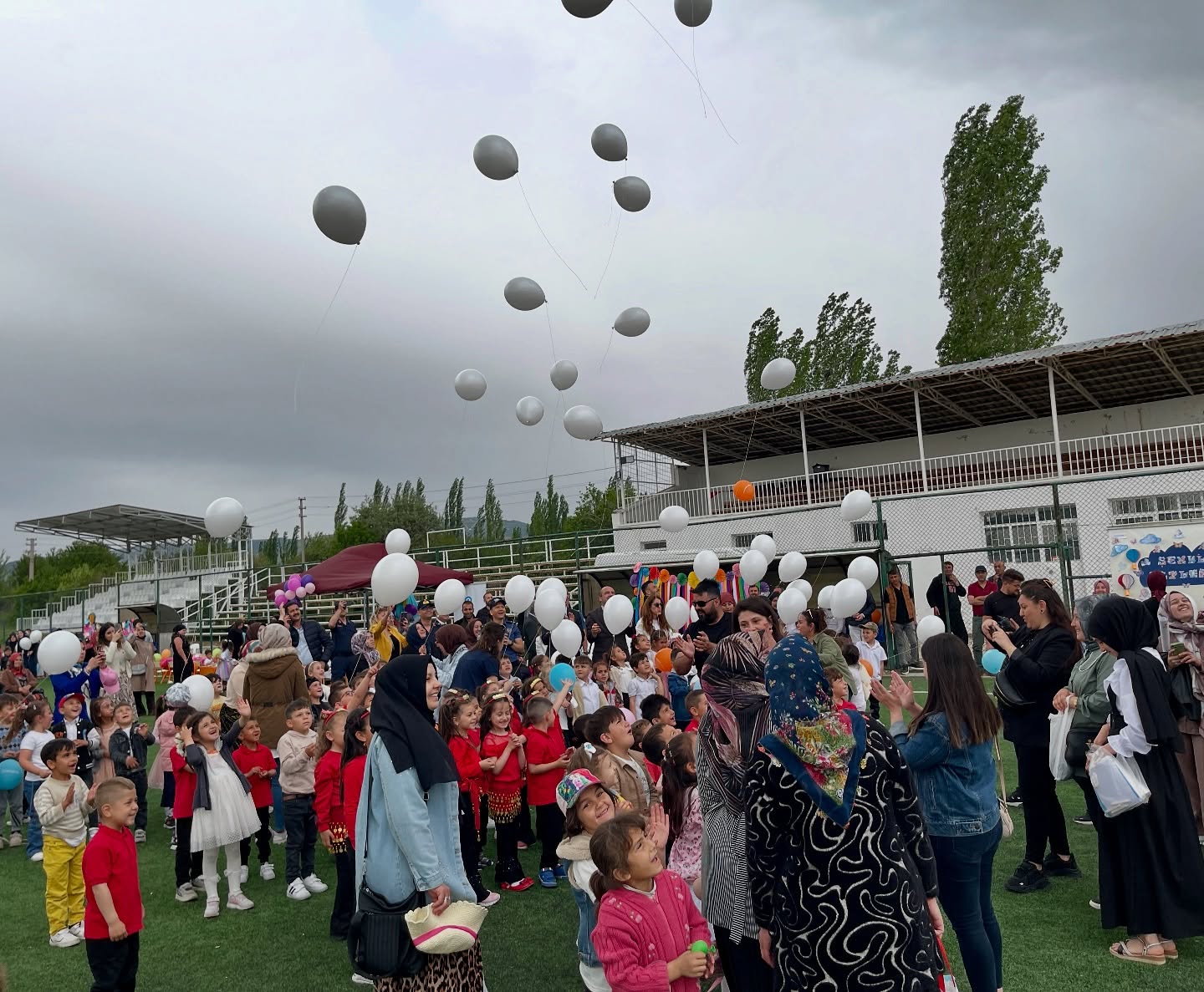 Si̇nanpaşa’da Okul Öncesi̇ Öğrenci̇leri̇ne Sürpri̇z,,