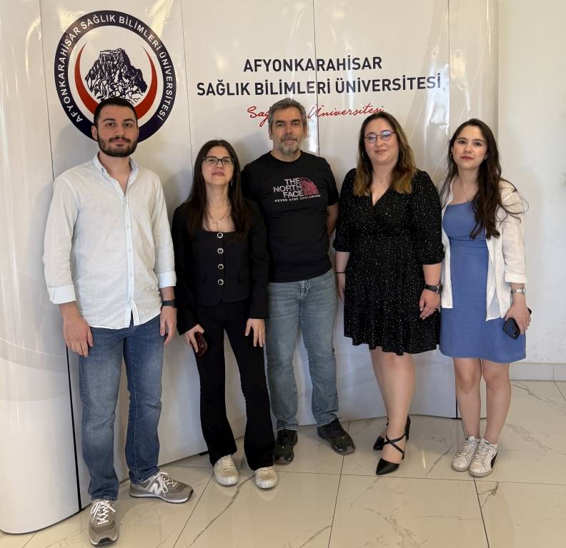 Afsü Eczacilik Fakültesi̇nde Poster Sunumlari Ödüllendi̇ri̇ldi̇2