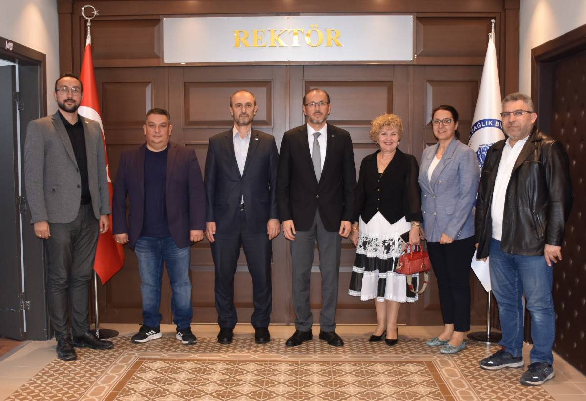 Afsü İle Türk Kizilayi Yeni̇ Projeler İçi̇n Buluştu